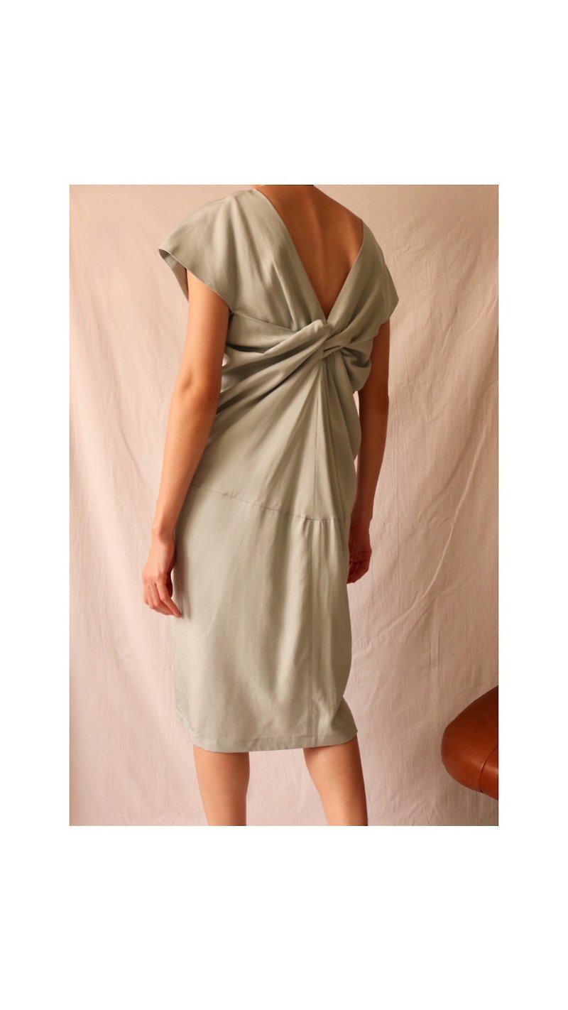 Noeud Dress Mint Green Tencel Front and Back V-Neck Twisted Dress Multicolor - One Piece Dresses - Silk 