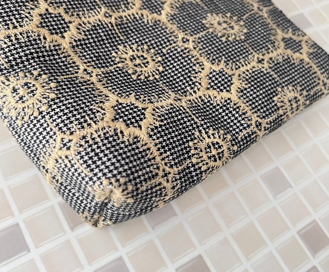 mina perhonen anemone ポーチ 大きめ 刺繍 花 - ショップ mukava