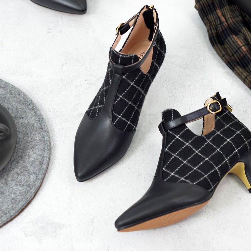 Risurisu Ankle Boots | Handmade | B&W Checkered Pattern Leather - รองเท้าบูทยาวผู้หญิง - หนังแท้ สีดำ