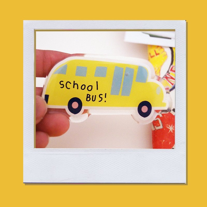 Keychain & Brooch "School bus" - ที่ห้อยกุญแจ - อะคริลิค 