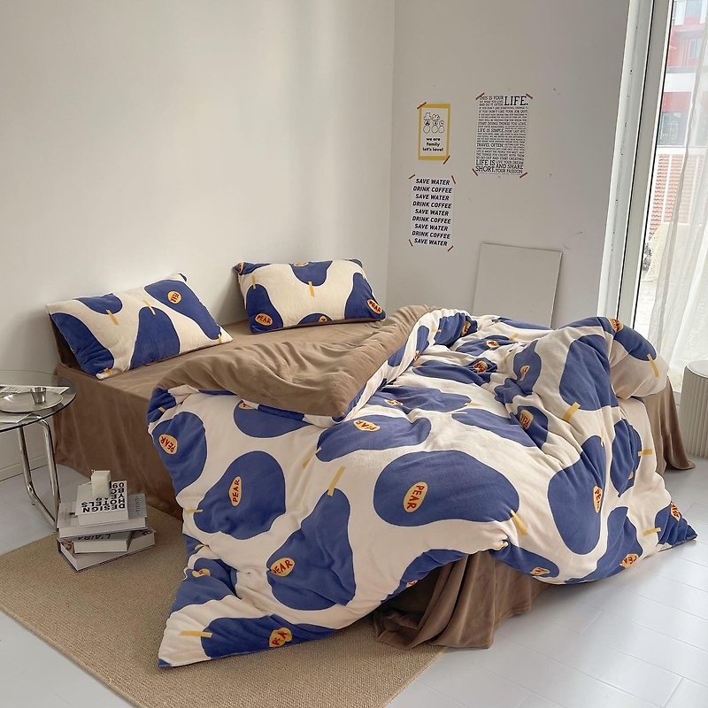 ダンブルドアニッチオリジナルデザインビッグブルーペアクリームベルベットスリーピースまたはフォーピースぬいぐるみ冬の暖かいベッドシーツキルトカバー - 寝具 - その他の素材 