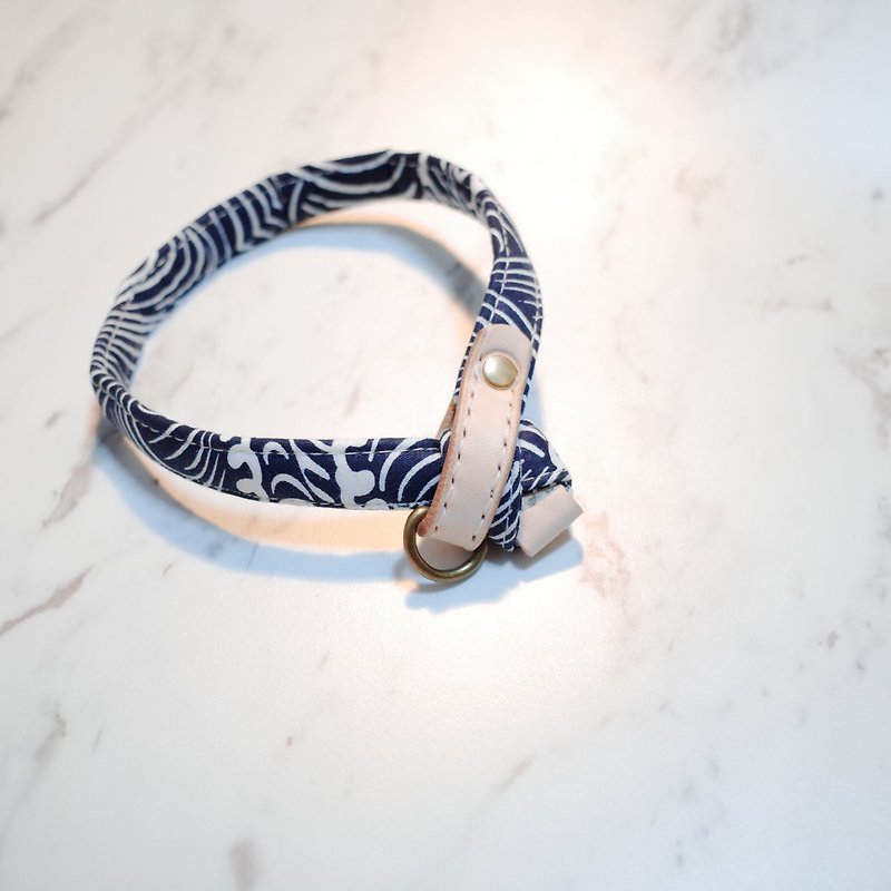 /Made to Order / Dog collars, Cat style, Japan fabric with deep blue print - ปลอกคอ - ผ้าฝ้าย/ผ้าลินิน 