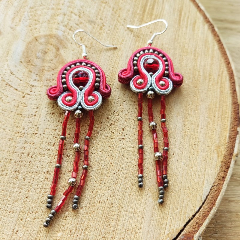 Red earrings, Long tassel earrings, beaded embroidered soutache earrings - 耳環/耳夾/耳骨夾 - 其他材質 紅色