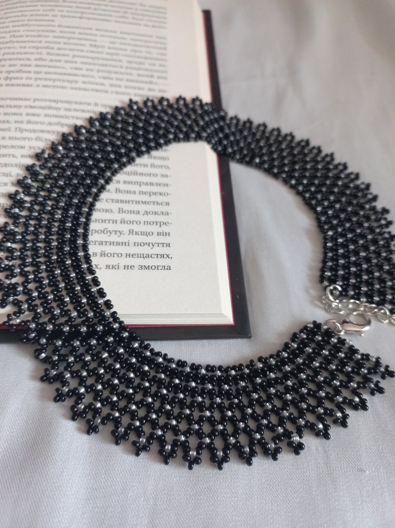 Ukrainian necklace beads black and gray handmade jewelry - 項鍊 - 琉璃 多色