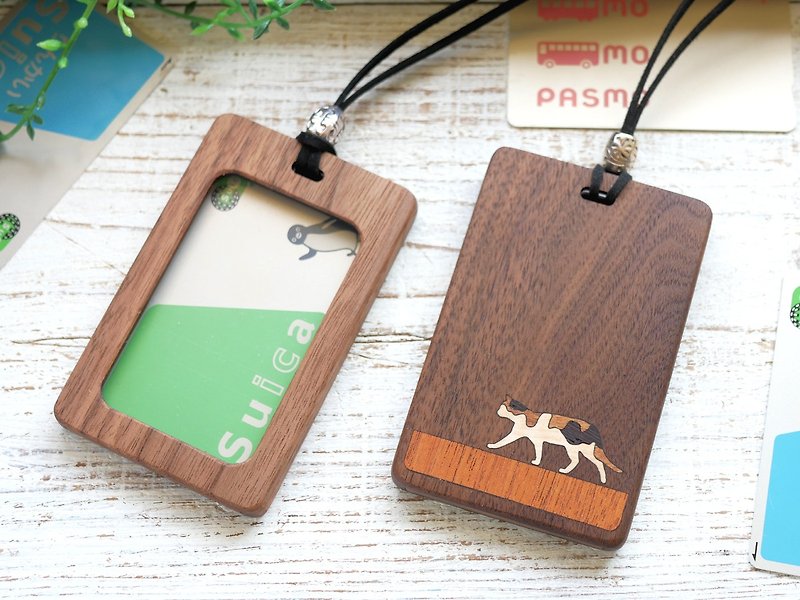 Wooden pass case with window [Calico cat] IC card perfect size - Card Holders & Cases - Wood Brown