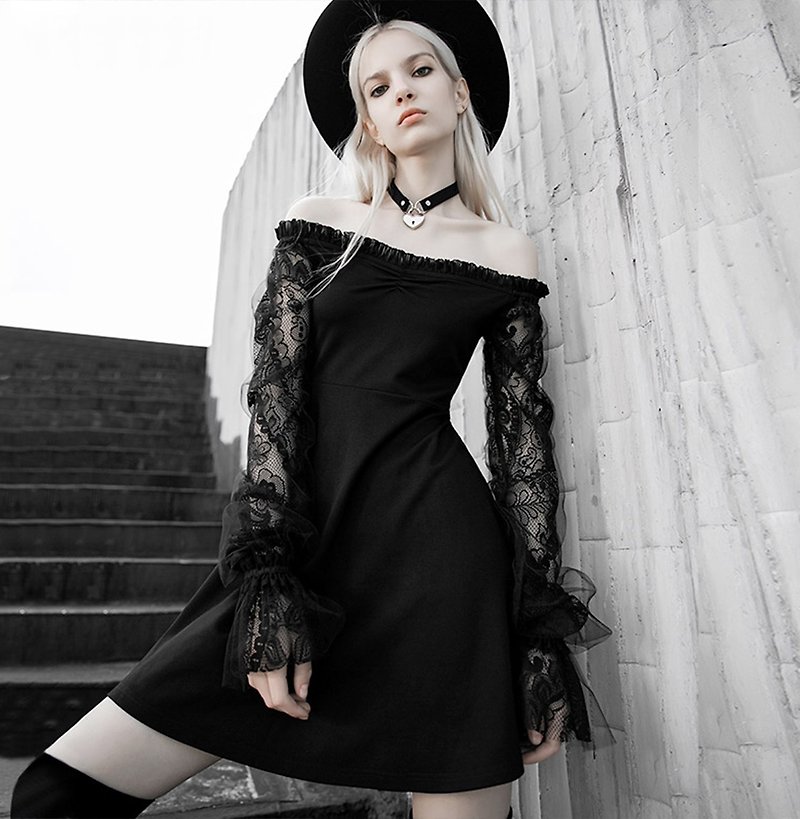 วัสดุอื่นๆ ชุดเดรส สีดำ - Gothic palace lace one-neck dress