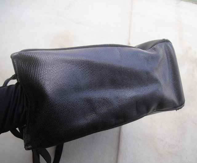 イタリア製OLD FERRAGAMO OLD FERRAGAMO(オールドフェラガモ)ブラックレザー×ゴールドガンチーニ