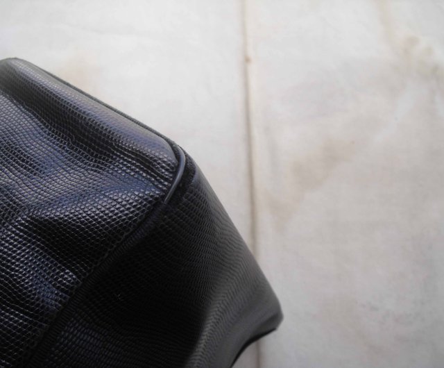 Y3217*イタリア製*未使用*サルヴァトーレフェラガモ/Salvatore Ferragamo*シルク*花/フラワー*大判*スカーフ/ストール*パープル×ピンク系 Salvatore Ferragamo サルヴァトーレフェラガモ ガンチーニ