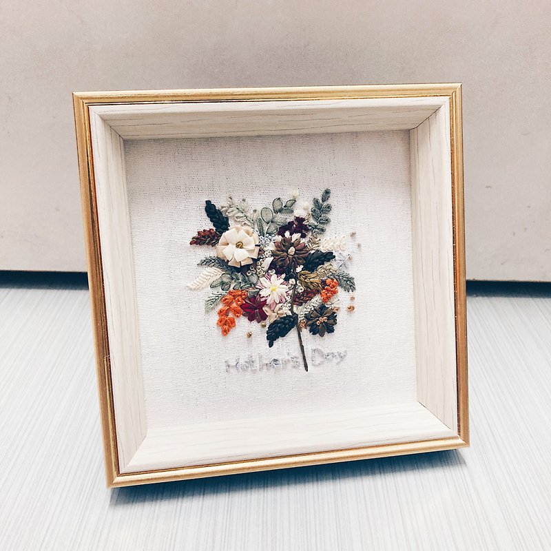 Elegant Ribbon Embroidery/Hand Embroidered Photo Frame - กรอบรูป - ผ้าฝ้าย/ผ้าลินิน ขาว