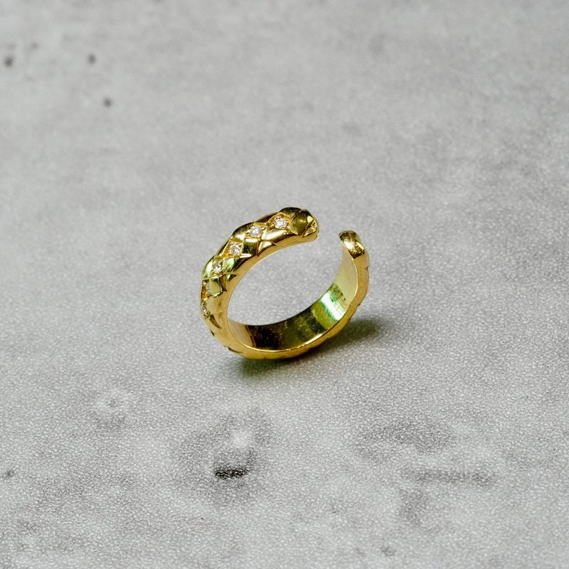 18K 蛇紋鑽石耳扣 - 耳環/耳夾/耳骨夾 - 貴金屬 金色