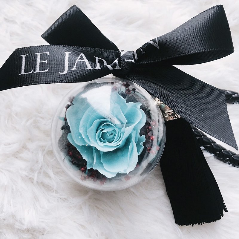 Le Jardin Dark Dark Black Blue Rose Eternal Flower Ball Fringe Leather Key Ring Birthday Gift - ตกแต่งต้นไม้ - พืช/ดอกไม้ 