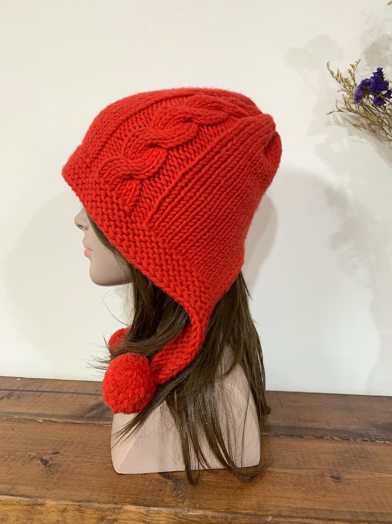 Hand knitted wool hat. Twist ball beanie. Christmas red hat.