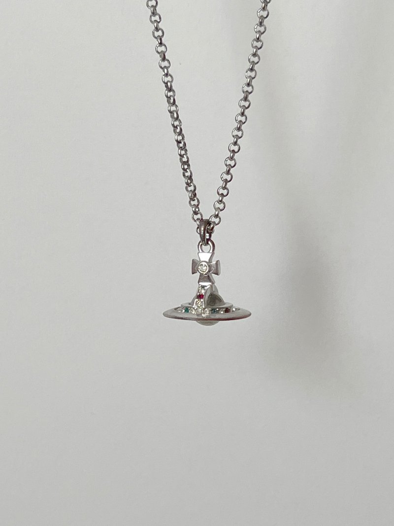 Vivienne Westwood 彩色水鑽銀色立體土星吊墜頸鏈項鏈 日本中古 - 項鍊 - 其他金屬 銀色