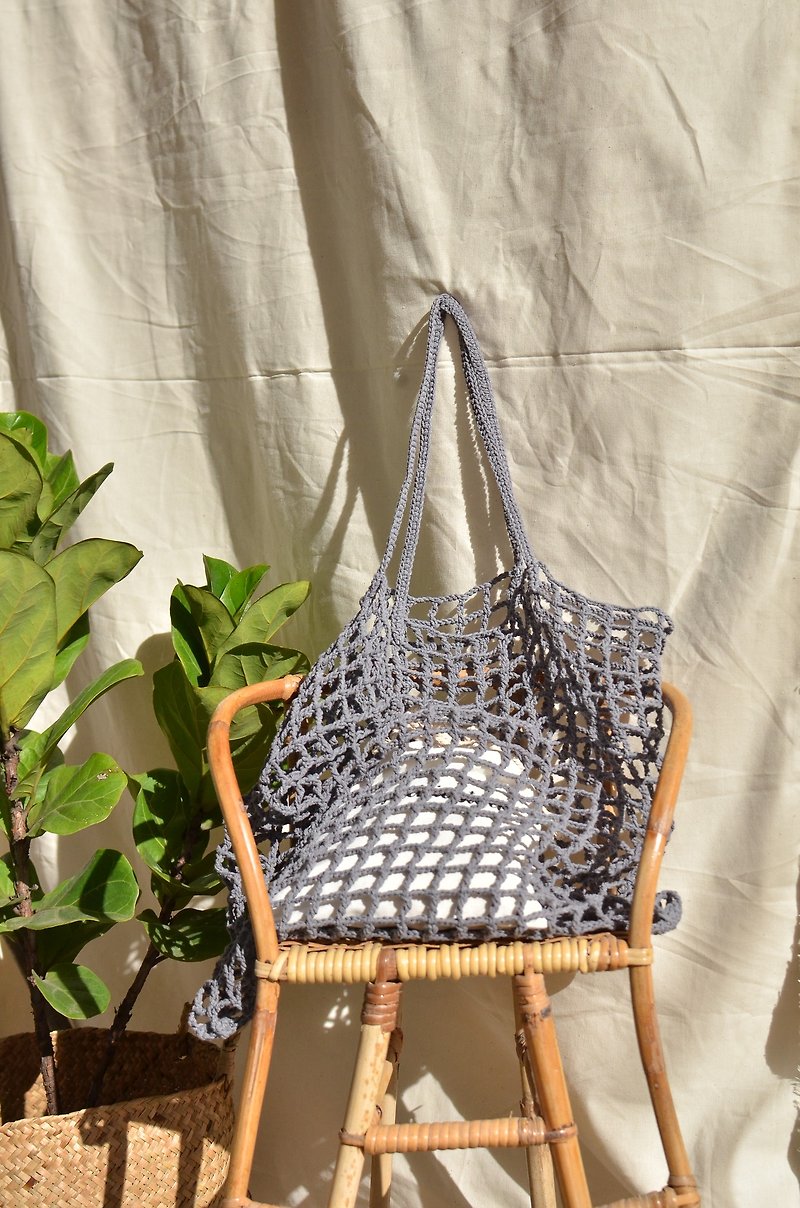 Grey Nagridia Crochet Bag - กระเป๋าถือ - ผ้าฝ้าย/ผ้าลินิน สีเทา