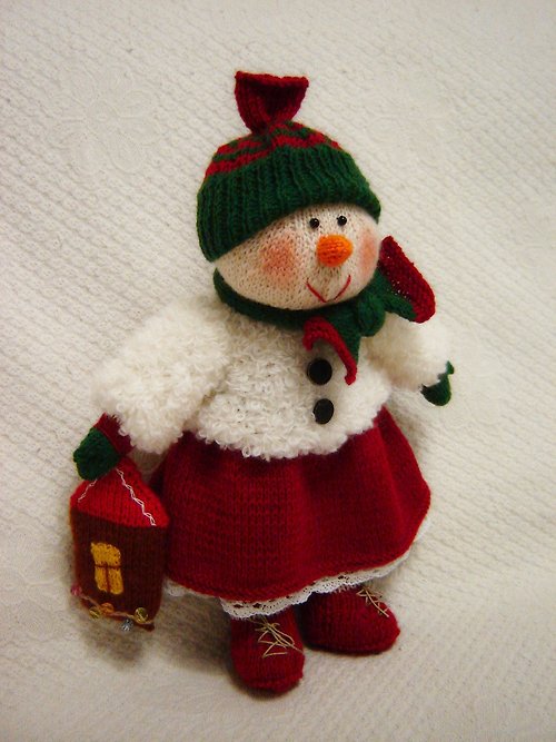 ToysMomClara Toy knaitting patterns christmas - Knit a Snow woman gift for a girl