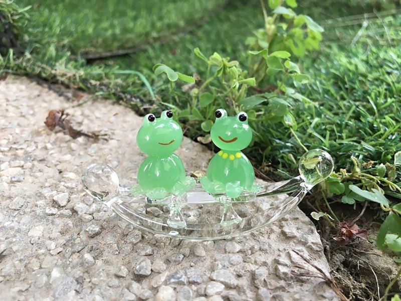 玻璃可愛青蛙 友情 蹺蹺板 - 擺飾/家飾品 - 玻璃 