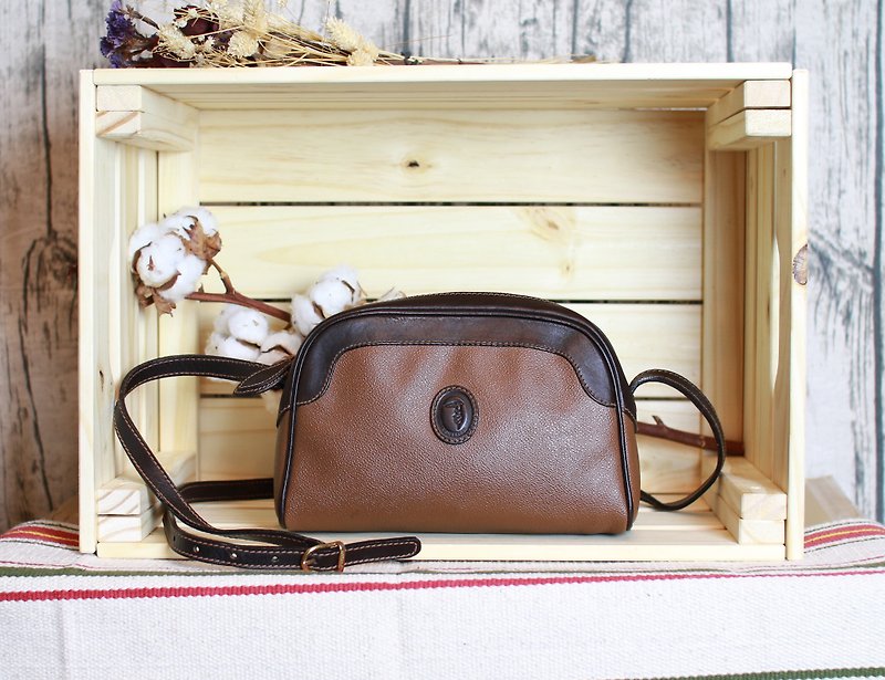 Back to Green:: Trussardi //vintage Bag (B-12) - Messenger Bags & Sling Bags - Genuine Leather 