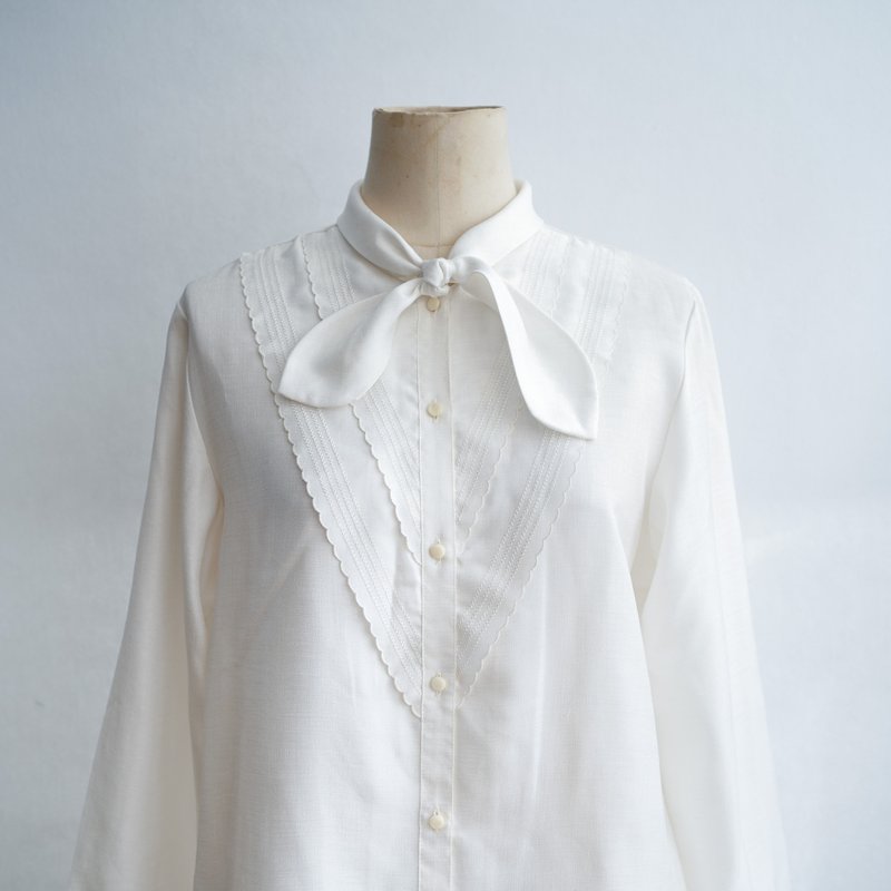 夏日白色領結波浪邊刺繡襯衫復古古着古著vintage - 女襯衫 - 其他材質 白色
