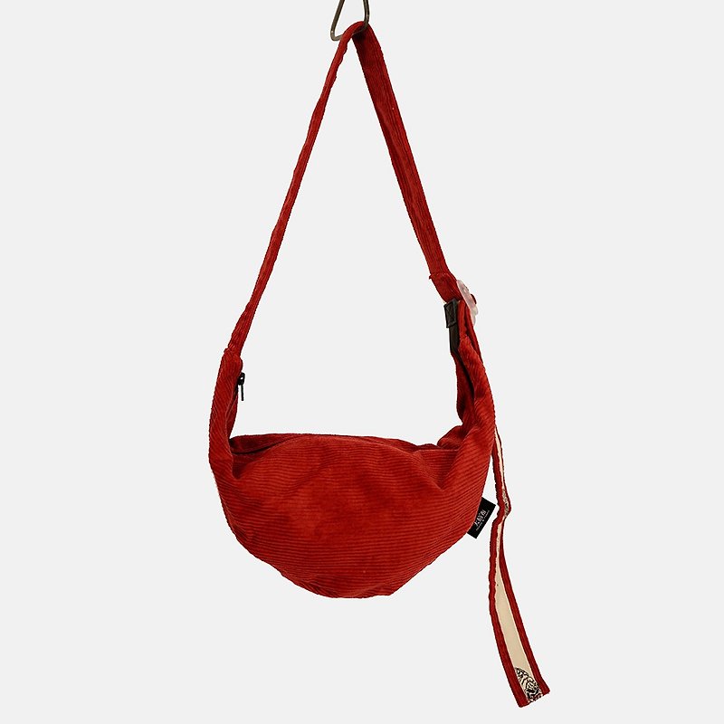 Messenger bag, dumpling bag, chest bag, waist bag, Japanese men's bag, women's bag, literary trendy bag - กระเป๋าแมสเซนเจอร์ - ผ้าฝ้าย/ผ้าลินิน สีแดง