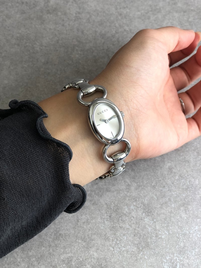 【 日本直送　名牌中古包 】GUCCI グッチ 腕時計 シルバー トルナヴォーニ オーバル ステンレススチール vintage ヴィンテージ  mvdcrt - 女錶 - 不鏽鋼 銀色