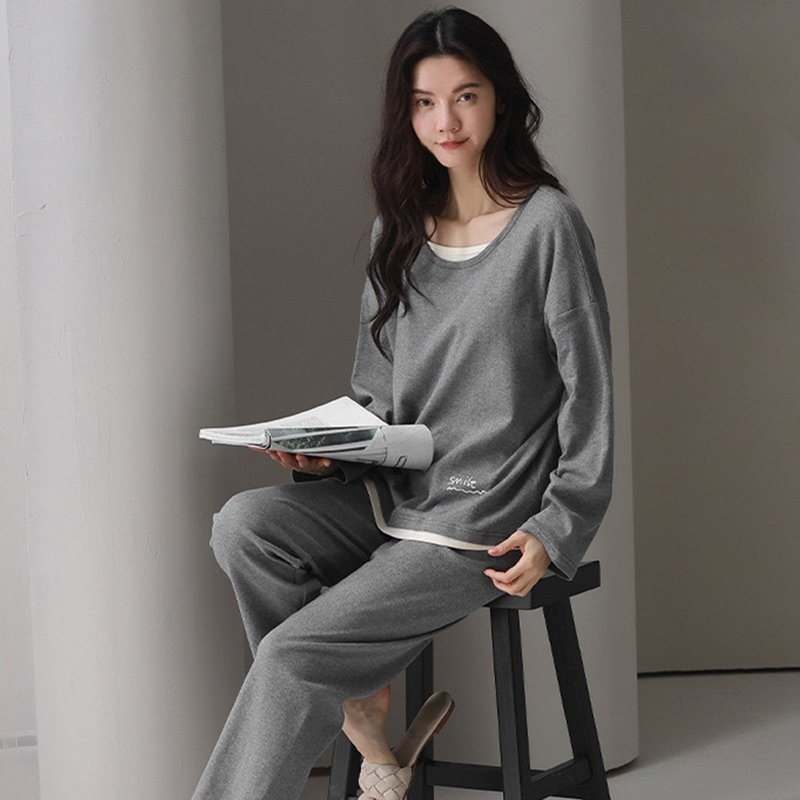 Pink Lady 罩杯式 棉柔長袖成套睡衣 霧灰柔語 秋冬兩件式居家服 - 睡衣/居家服 - 其他人造纖維 灰色