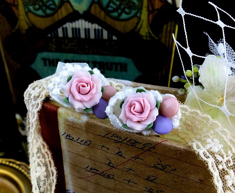 Hanayome Rose earrings handmade ear clip - pale roses - Earrings & Clip-ons - Other Materials Pink