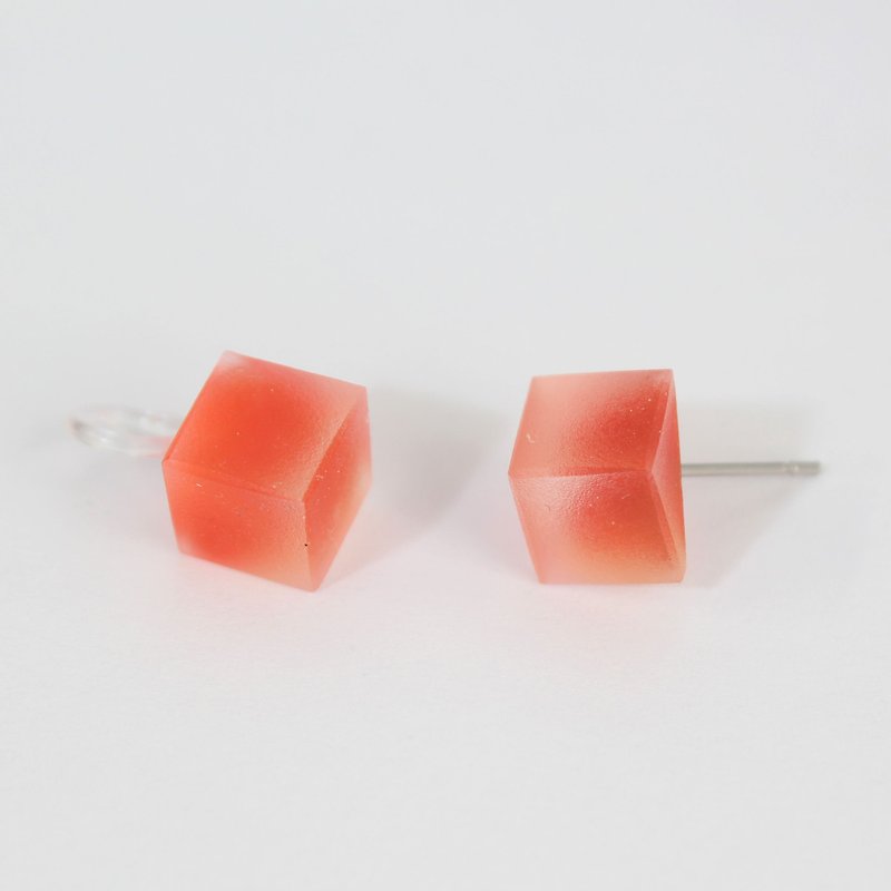 Joker / resin earring - Single /  ICE CUBE - Earrings & Clip-ons - Resin Orange