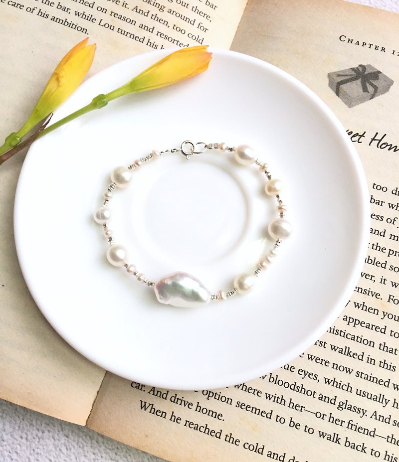Ops pearl handmade nature Unique Silver gift bracelet - Bracelets - Gemstone White