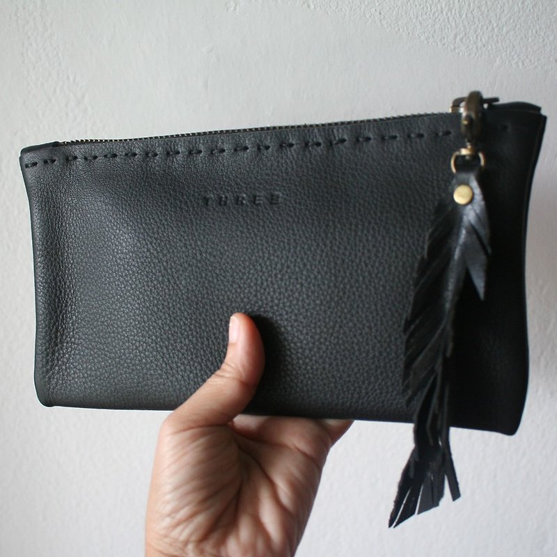 Leather bag with zip For the small / Cosmetic Bag / Leather Pen.
