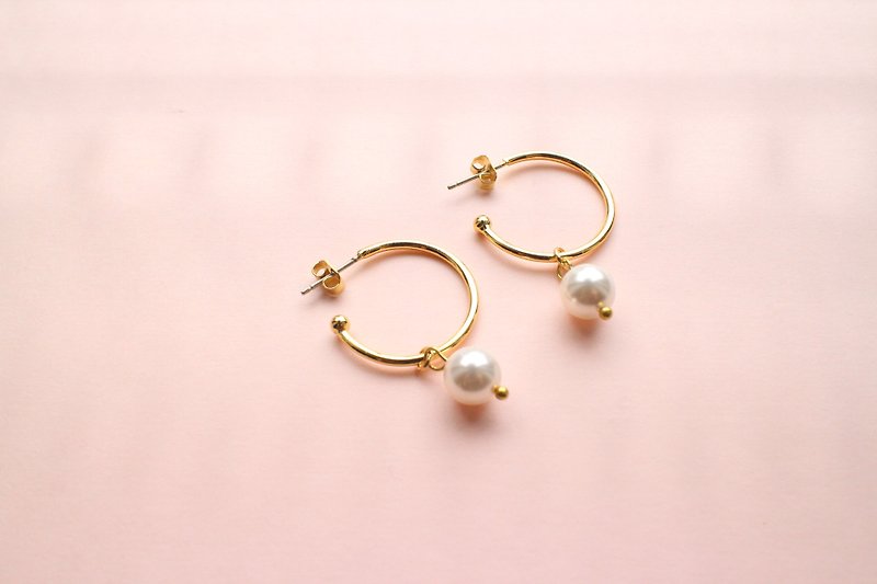 半円形 - 真珠の真鍮のイヤリング - ピアス・イヤリング - 銅・真鍮 ゴールド