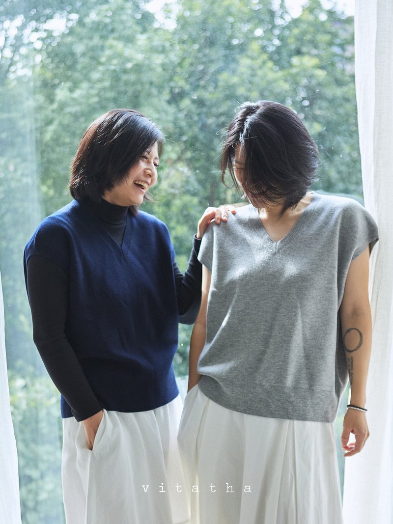 2顔色 秋冬休閒百搭V領綿羊毛馬甲 簡約無袖針織背心 - 背心/無袖上衣 - 羊毛 灰色