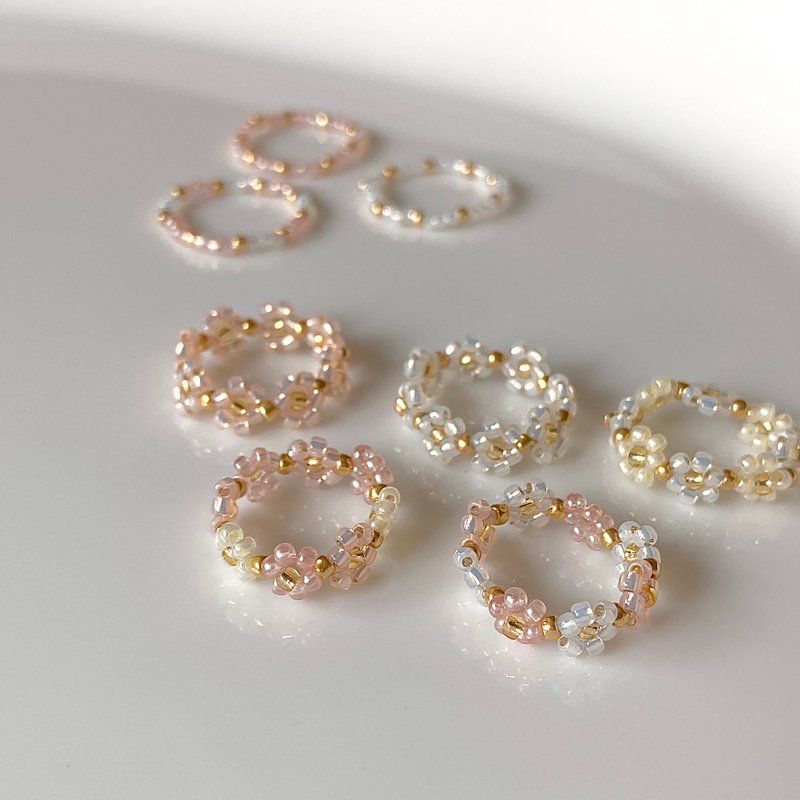 Beaded Flower Ring Gold Collection (4.3-6.3cm) - 戒指 - 其他材質 多色