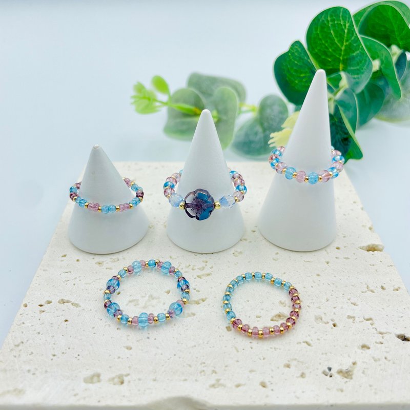 Your blooming rice bead ring is simple and transparent in blue and purple - General Rings - Plastic Purple