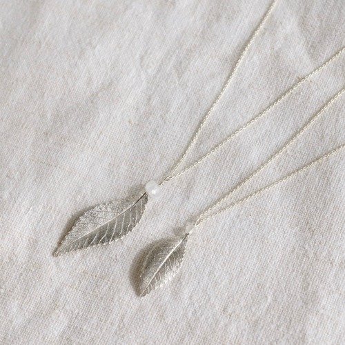 Elm leaf stone necklace (small) [P082SV(ST)]