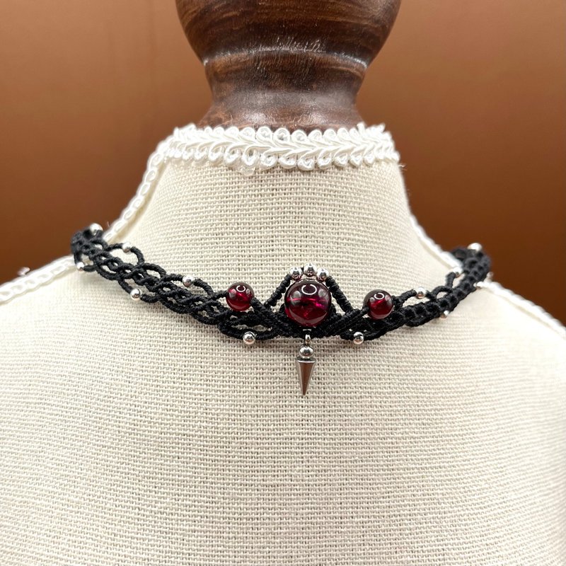 石榴石編織頸鍊/紫牙烏/女王款 - 項鍊 - 水晶 黑色