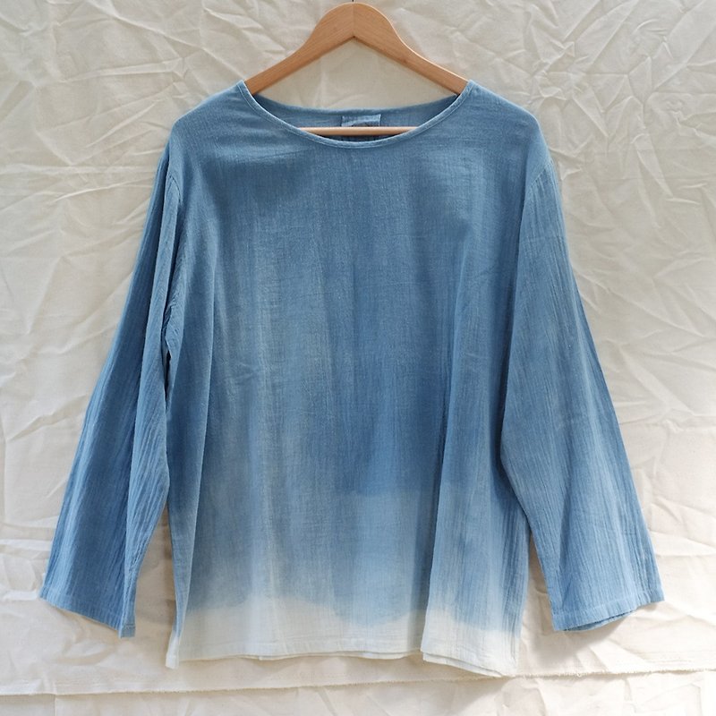 linnil: indigo long-sleeve shirt / natural dye / cotton - 女裝 上衣 - 棉．麻 藍色
