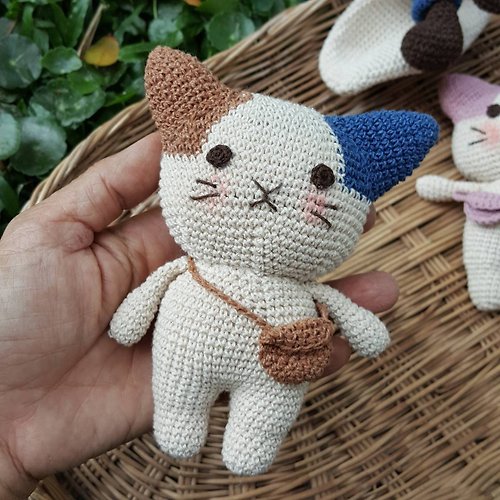 ChiangmaiCotton Natural Dyed Cotton Crochet Doll, Kitty Cat, Off White-Blue
