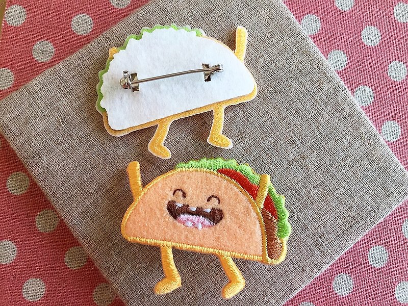 Cloth embroidered pin - happy fast food series laugh Mexican cake - เข็มกลัด/พิน - งานปัก 