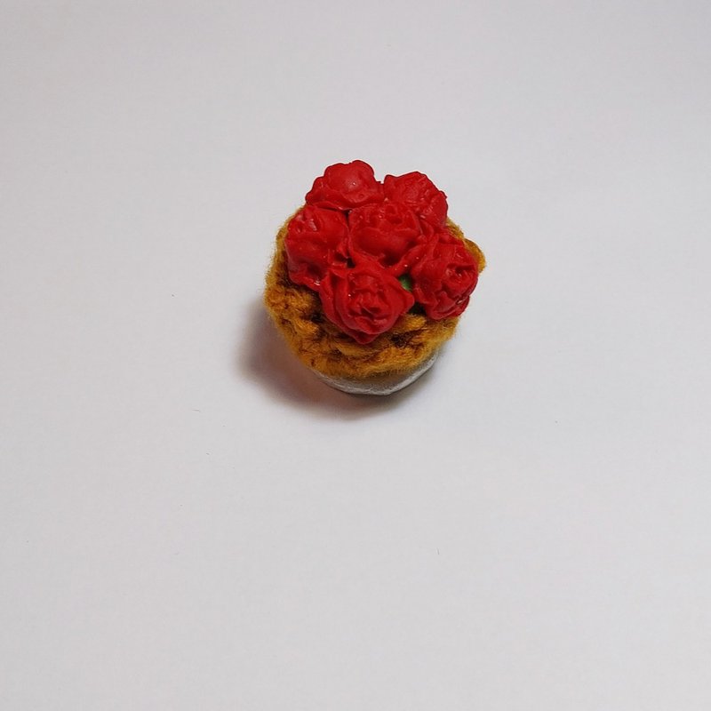 Rose Flower Miniature Handmade Dollhouse collectible Decorate Wedding Souvenir - 擺飾/家飾品 - 黏土 紅色