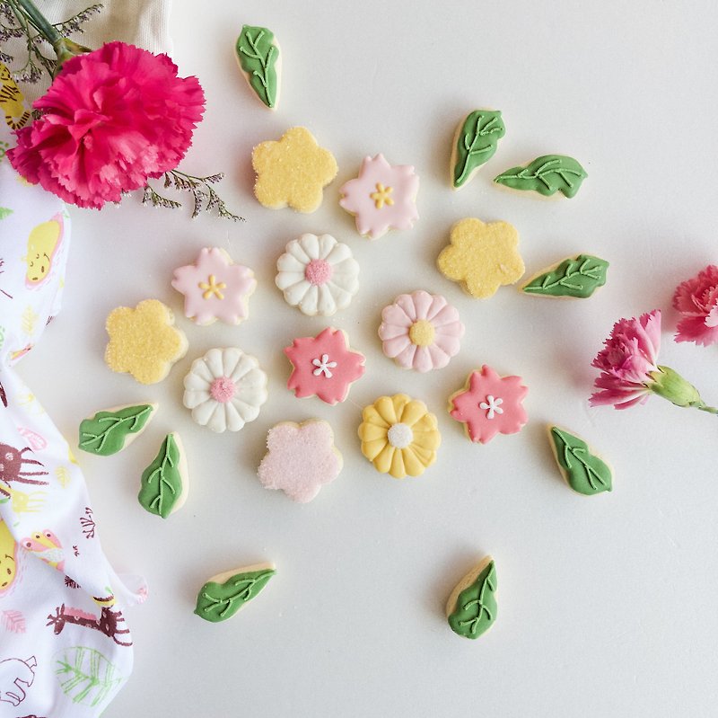 Frosted Biscuits• Mini Flower World Hand-painted Creative Design Biscuit 3-Pack Set - Handmade Cookies - Fresh Ingredients 