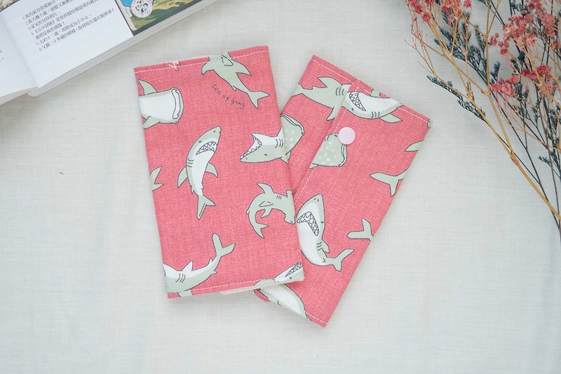 Back towel saliva towel | Back towel saliva | Shark family - Bibs - Cotton & Hemp Pink