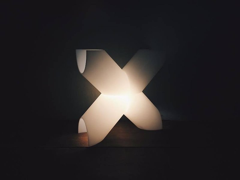 簡約白X款 80~90摩登年代  x-lamp 早期外銷歐美日本 古道具 - 燈具/燈飾 - 其他材質 白色