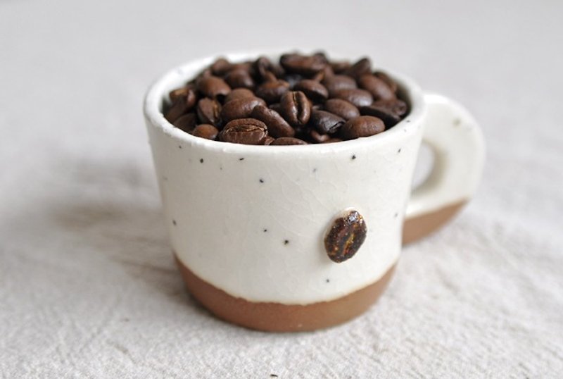 Coffee beans mug - แก้วมัค/แก้วกาแฟ - ดินเผา ขาว