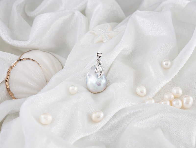 Edith & Jaz • Baroque Pearl Pendant - Necklaces - Pearl White