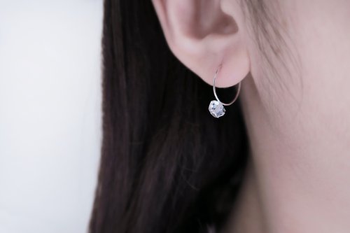 COOL & HOT 925純銀 小巧赫基蒙水晶 閃靈鑽 細緻圈圈 耳環 或 耳夾 一對