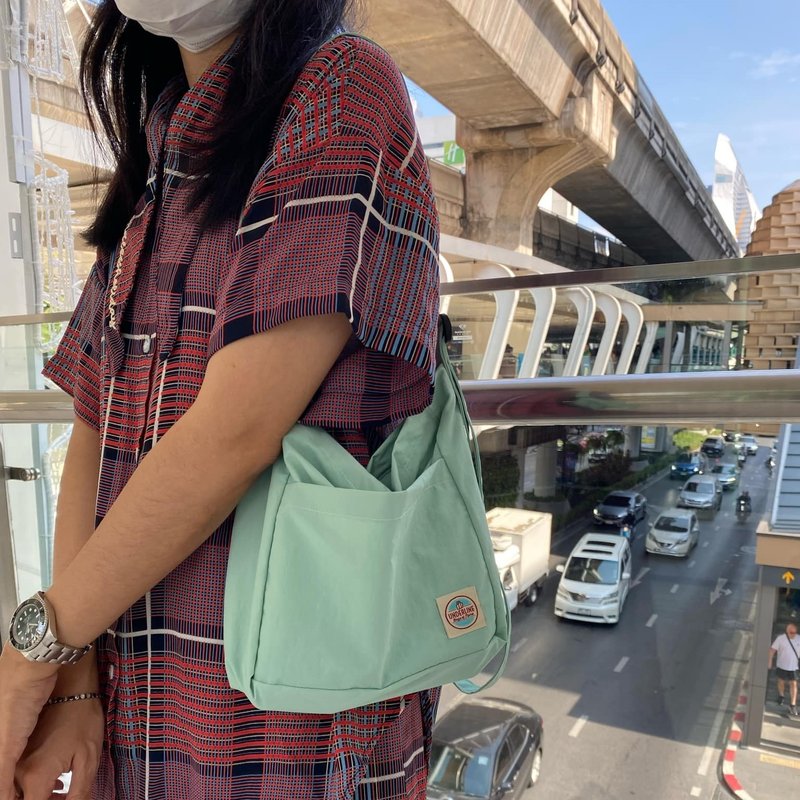 Underline Mini Mint Nylon Mail Bag / Sling Bag - 側背包/斜背包 - 棉．麻 綠色