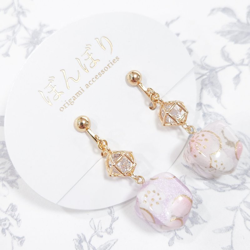 紙風船　ピアス　イヤリング　和風　花柄　和柄　和紙　折り紙 - 耳環/耳夾/耳骨夾 - 紙 紫色