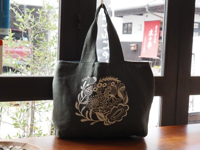 I wanted a tote bag like this AMBER original linen embroidery bag dark green - Handbags & Totes - Cotton & Hemp Green