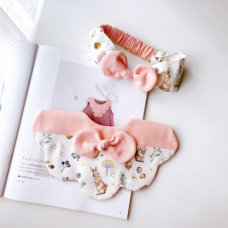 ホワイトに弓と花のポケットが付いた花とウサギのヘアバンドの 2 個セット。 - 出産祝い用贈物 - コットン・麻 ピンク