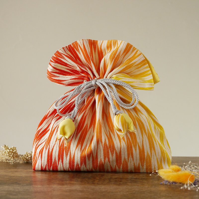 Kimono Drawstring purse FUGURO that brings happiness - Toiletry Bags & Pouches - Cotton & Hemp Yellow